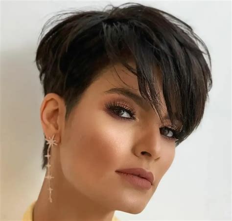 coupe de cheveux pixie femme|coupe pixie.